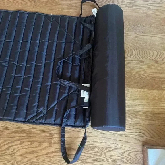 Beautiful long yoga mum with a pillow to sided black and zebra print lightweight - Picture 8 of 11